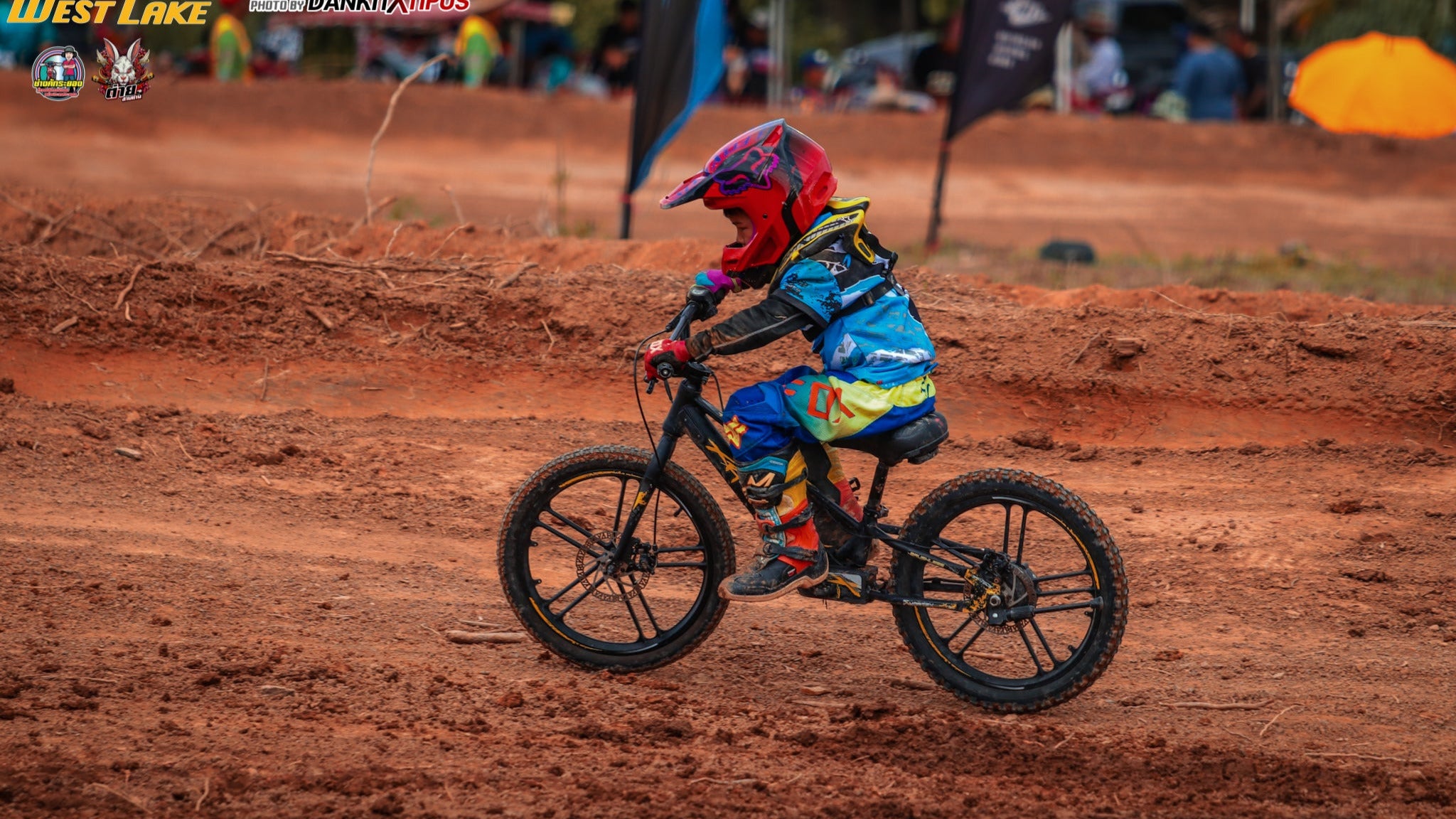 small_kid_XRT_rebel_ECO_350W_action_mud_track_adventure_fun_riding_stacyc_edrive