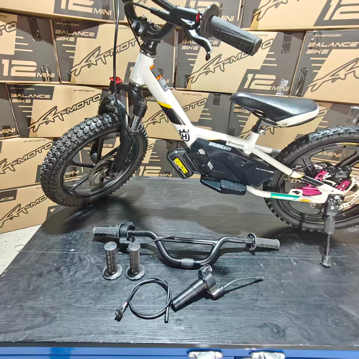 Stacyc 12-16in 19mm handle bar kit with throttle and grips