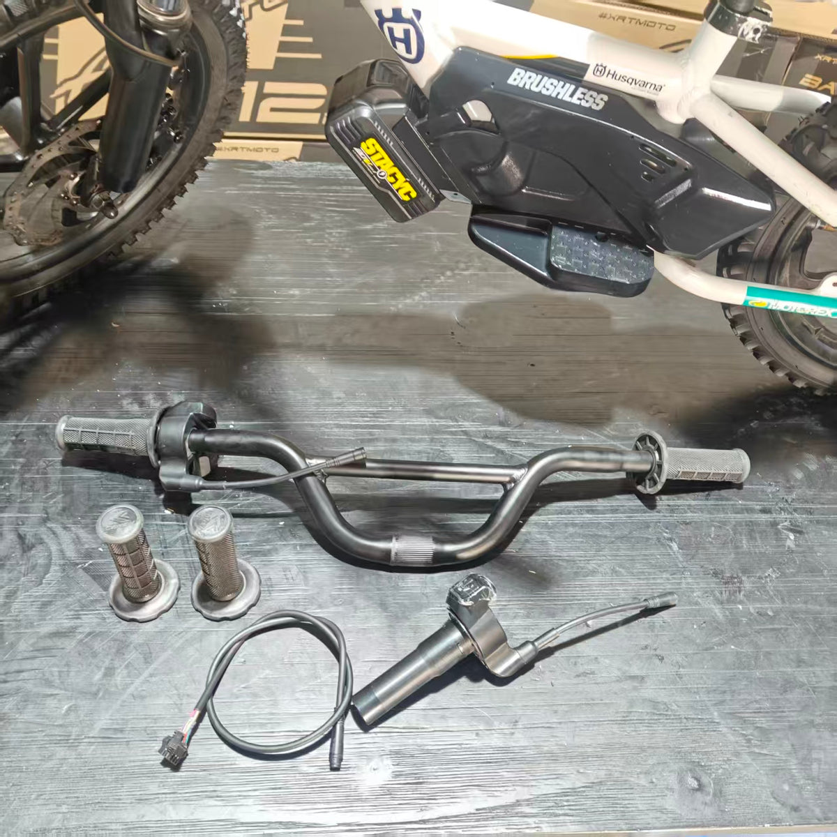 Stacyc 12-16in 19mm handle bar 580mm wide kit with throttle and grips